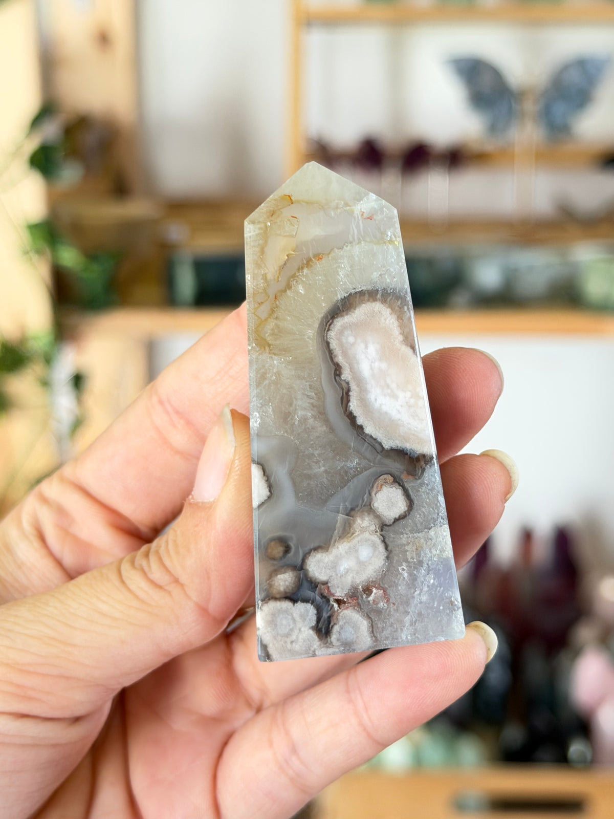 Black Flower Agate Tower | E
