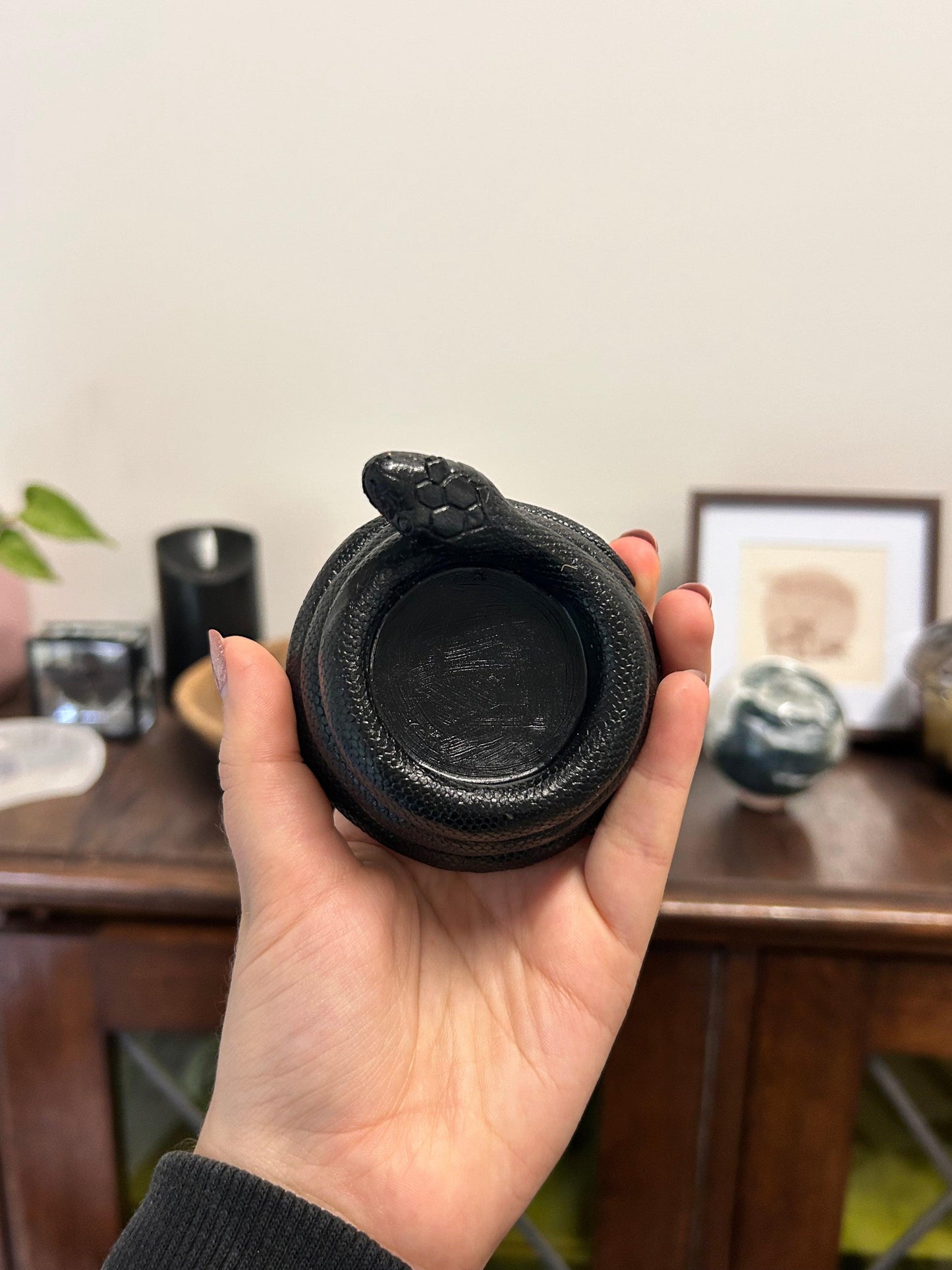 black tealight holder with snake