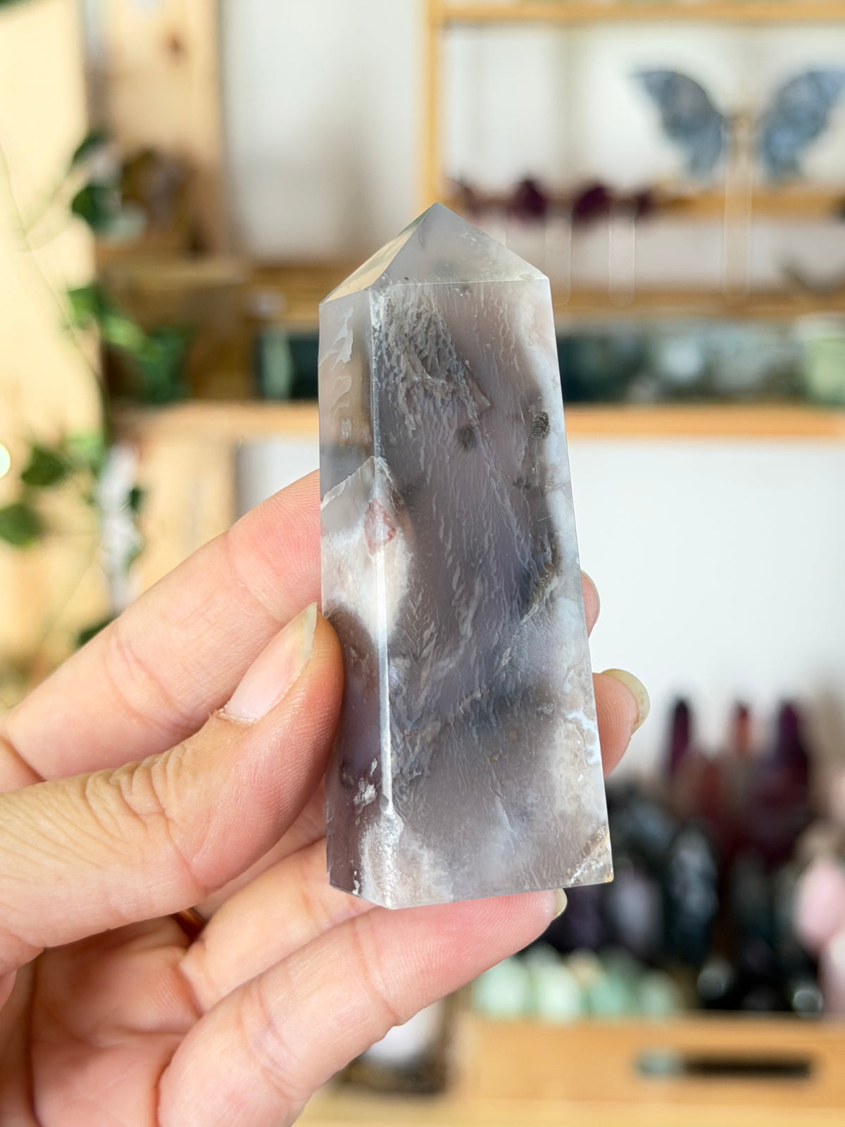 Black Flower Agate Tower | B