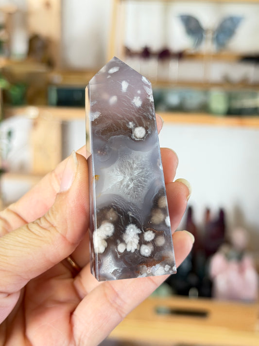 Black Flower Agate Tower | F