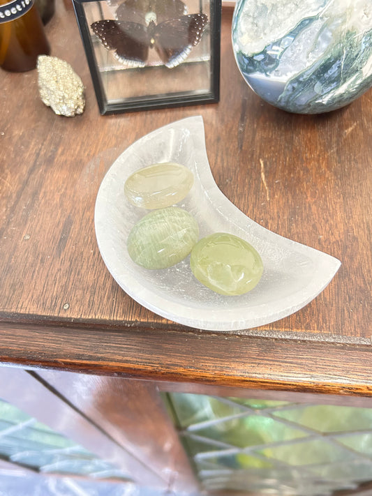 Green Moonstone Tumble