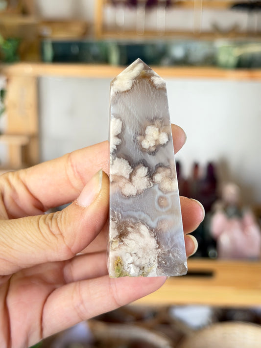 Black Flower Agate Tower | H