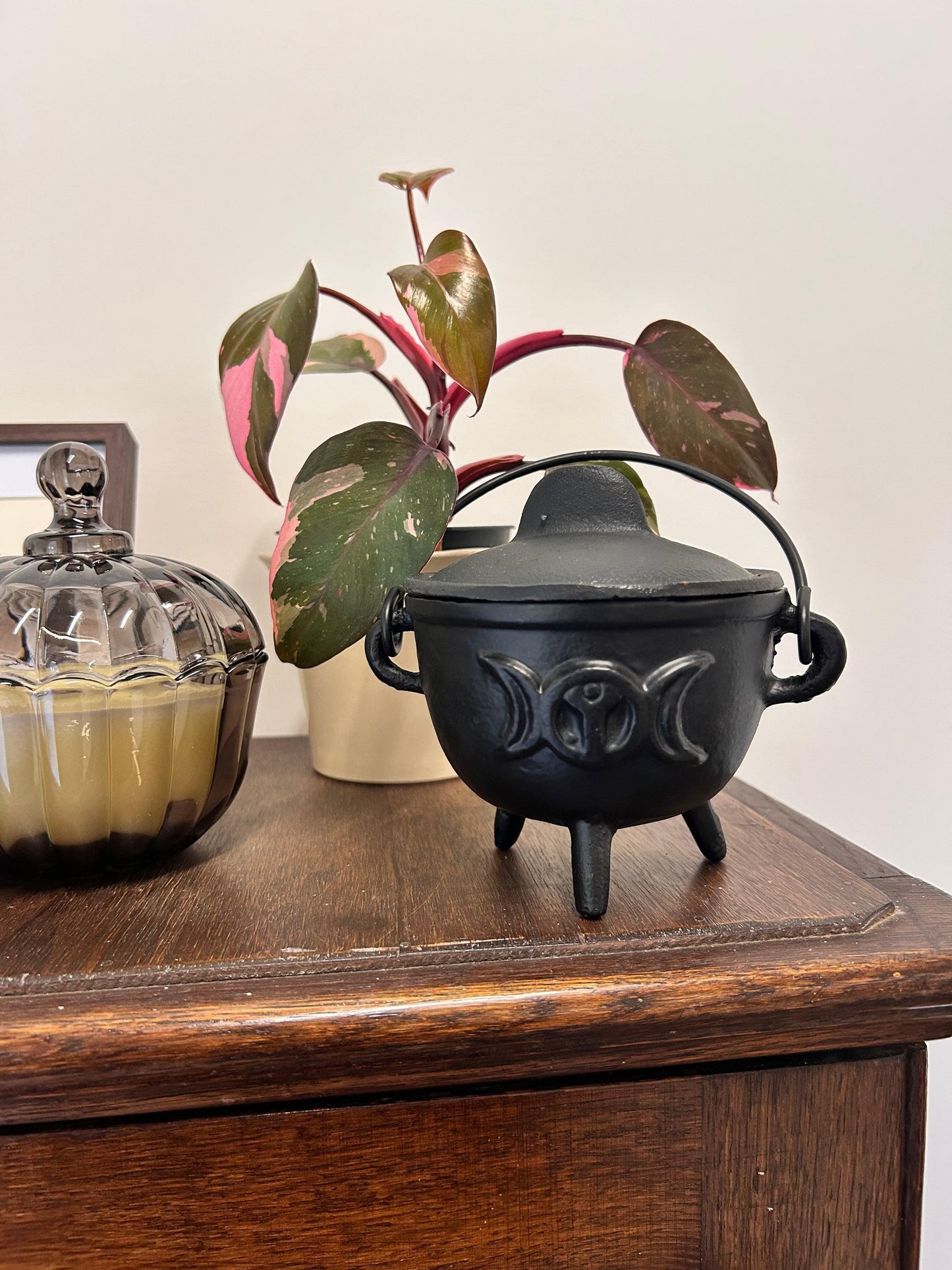 cast iron cauldron for spells